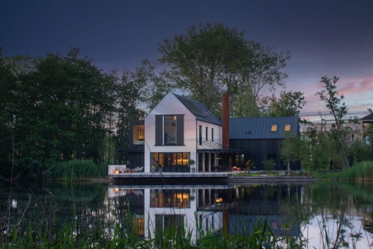 Muiden, Villa